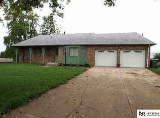 2313 Denise Cir, Bellevue, NE 68005