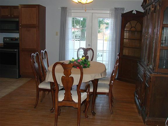 5th image of 7409 Lynn Grove Ct