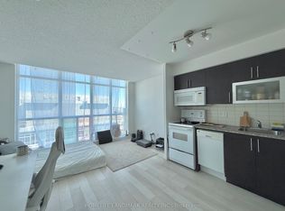 50 Town Centre Ct #3905, Toronto, ON M1P 0A9