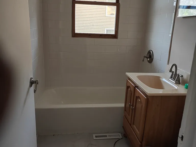 563 Lynn Ct #A — Photo 11