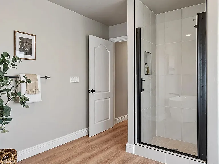 314 Golden Gate Ave — Photo 9
