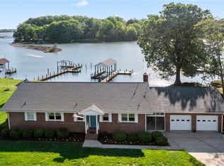 414 Bridge Creek Cir, Reedville, VA 22539