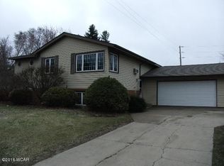 301 E Burlingame St, Ghent, MN 56239