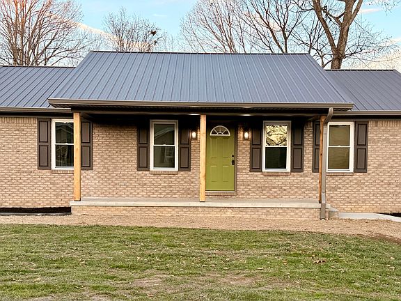 2nd image of 3810 Castlewood Ct