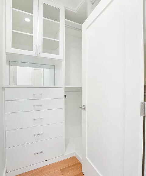 564 N Arden Blvd — Photo 31