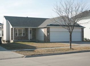 7321 S 17th St, Lincoln, NE 68512
