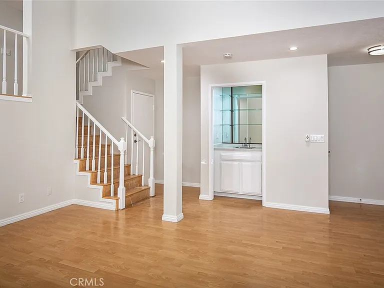 402 El Centro St — Photo 5