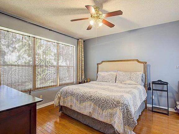 5th image of 344 Fareham Dr