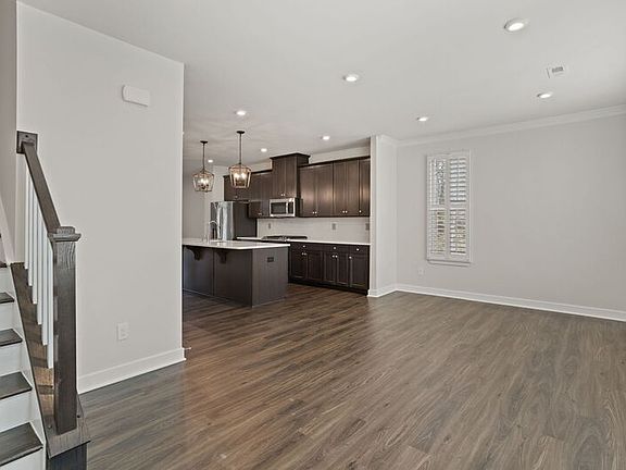 5th image of 117 Eagle Wood Dr #1