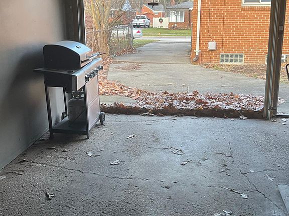 4th image of 3023 Sylvan Dr