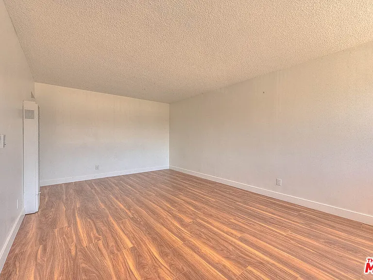 8468 Halldale Ave — Photo 8