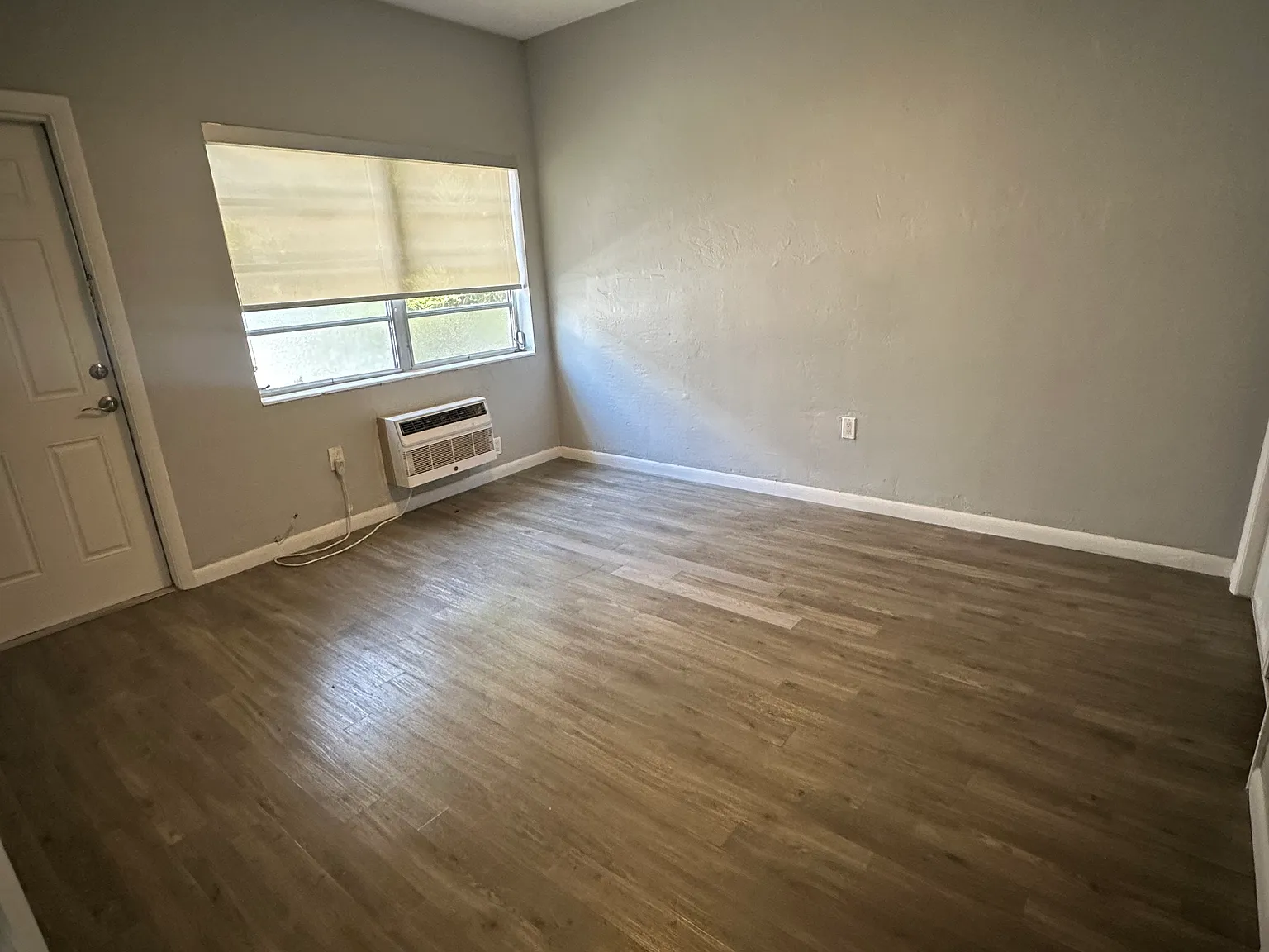 1 bed, 700 sqft, $2,150 — Photo 2