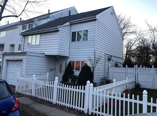 227 Dover Grn, Staten Island, NY 10312
