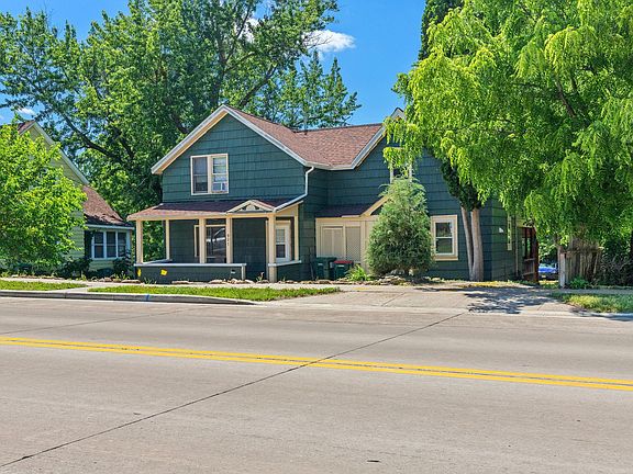 3rd image of 921 2nd St