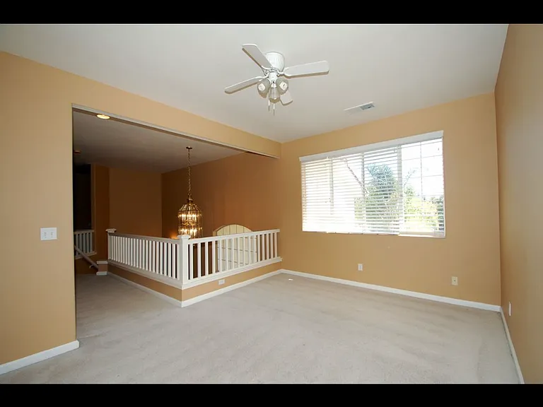 5524 W Bluff Ave — Photo 5