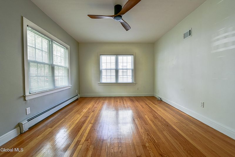 5th image of 2032 Hoover Road