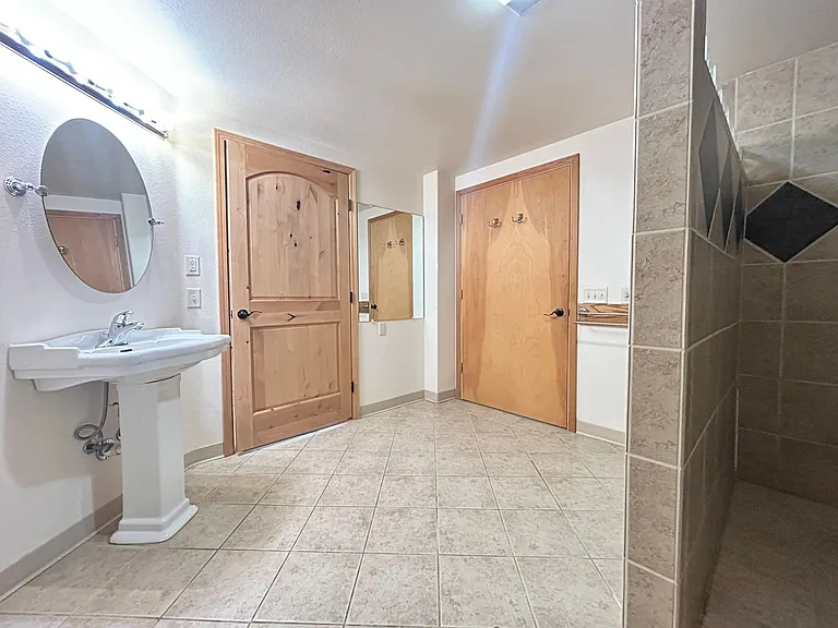 118 Kent Ln — Photo 7