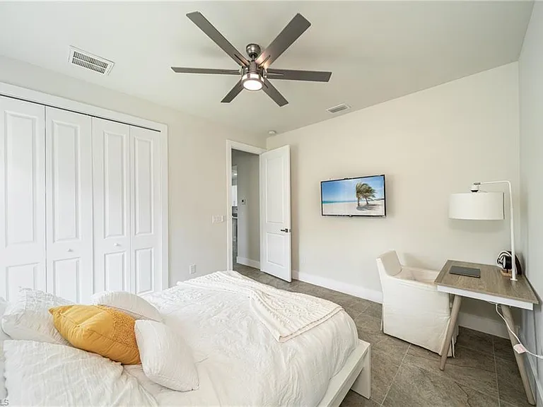 1608 NW 38th Ave — Photo 11