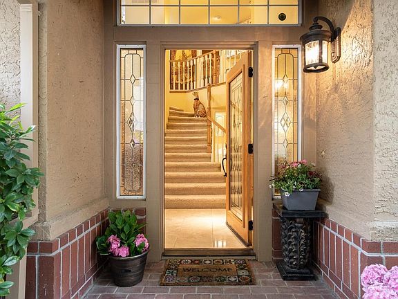 5th image of 109 Marble Canyon Dr