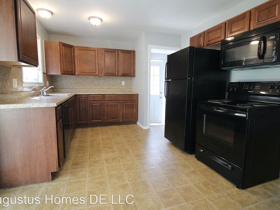 1st image of 33043 Creston Ave