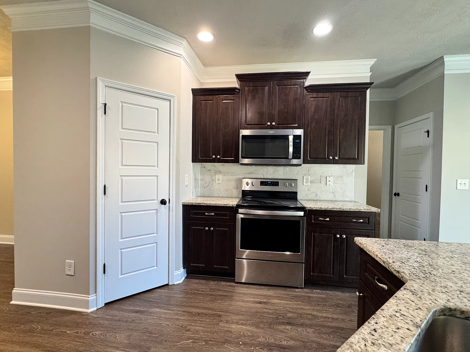 4 bed, 1865 sqft, $2,200 — Photo 2