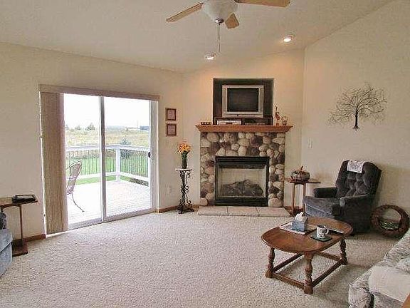 5th image of 761 Stonecrop Dr