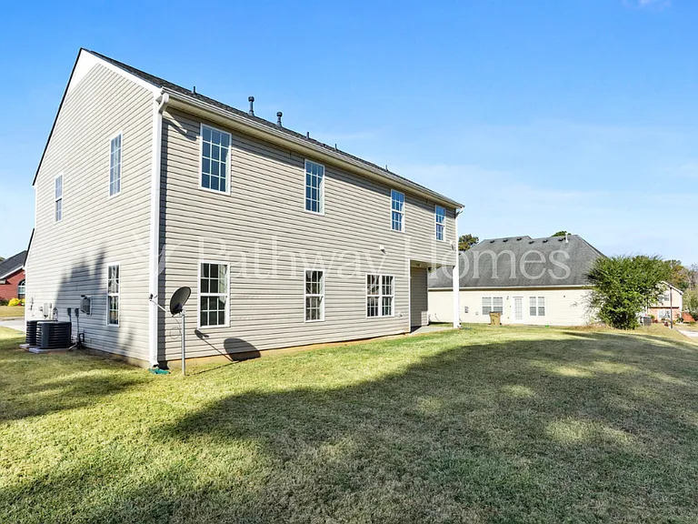 7356 Ledgestone Ln — Photo 18