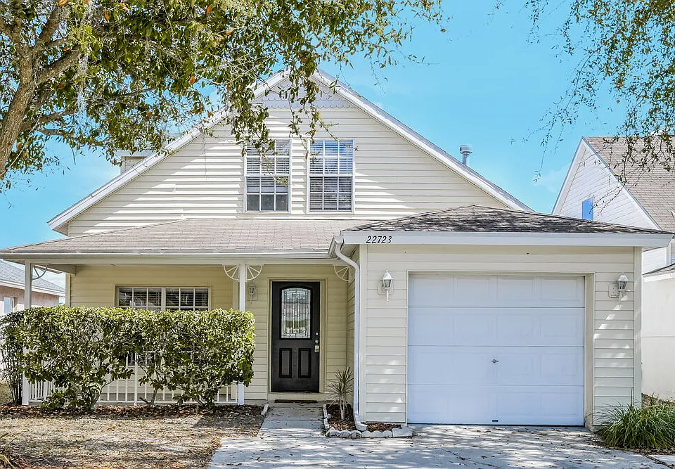 22723 Saint Thomas Cir
