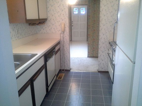 5th image of 24706 11th Ave S