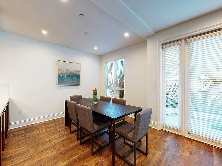 907 S Shenandoah St #101 — Photo 5