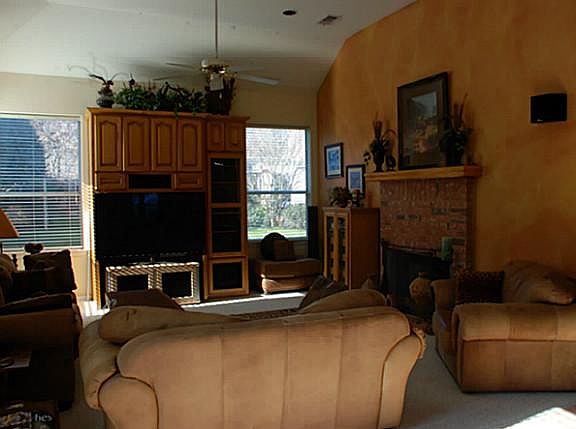 5th image of 600 Shasta Ct