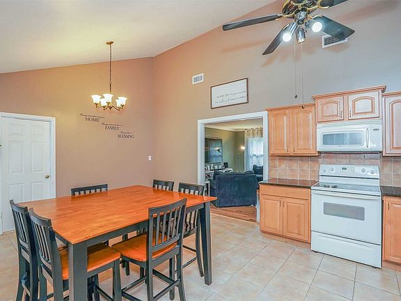 5th image of 271 Avenue A