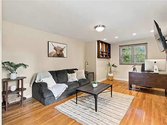 4th image of 9 Highland Dr