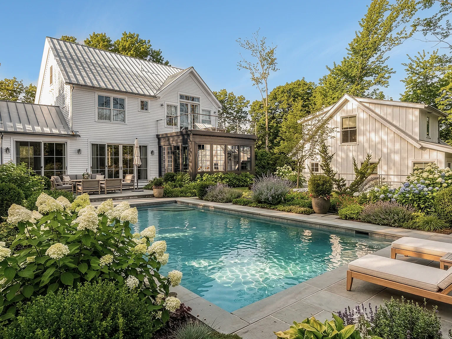 Sag Harbor Village Compound — Photo 3