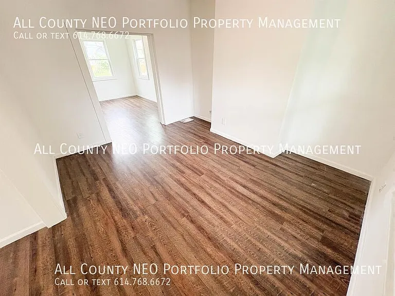1994 Floral Ave — Photo 7