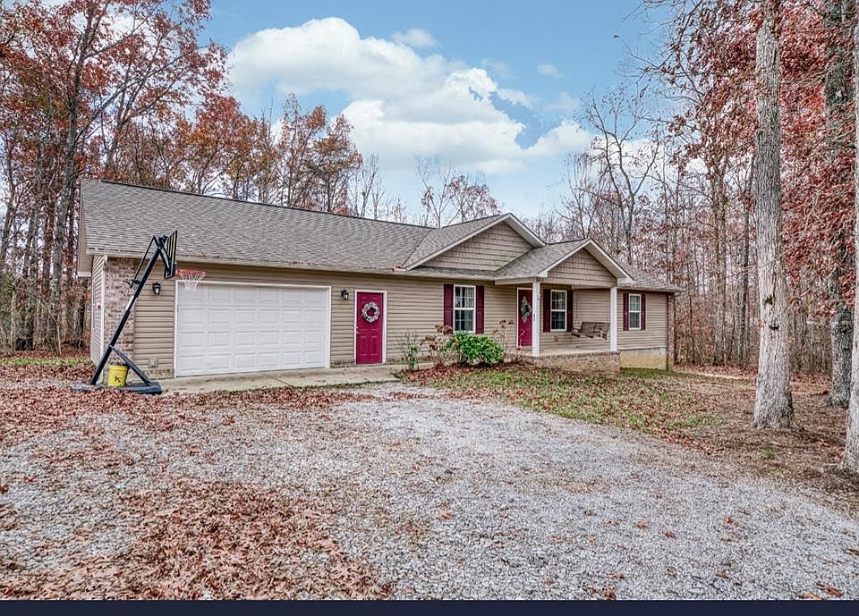 1st image of 733 Autumn Heights Ct