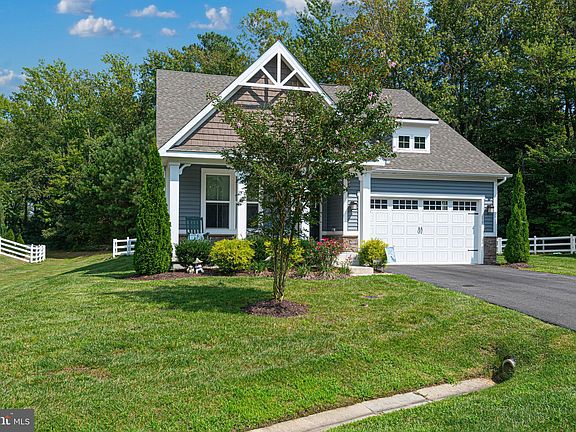 2nd image of 37298 Woods Run Cir