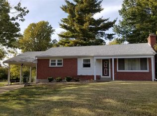 10829 Larkspur Dr, Saint Louis, MO 63123