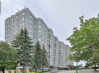 270 Davis Dr #1112, Newmarket, ON L3Y8K2