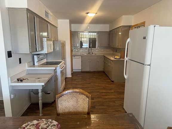 5th image of 5517 E Boise St