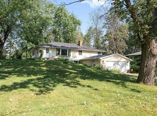 6488 N Shore Trl N, Forest Lake, MN 55025