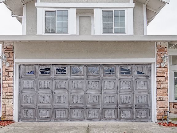3rd image of 3540 Ashburry Way
