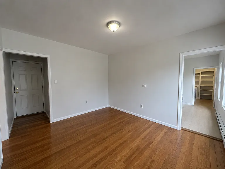 181 Park St #2 — Photo 5