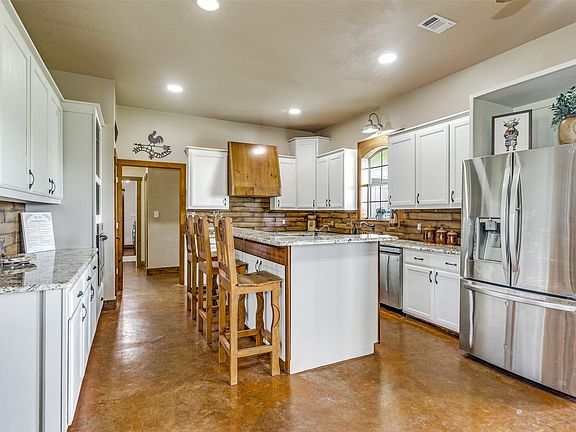 3rd image of 5855 Western Star Dr