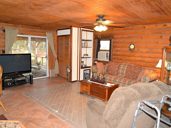 LIVING ROOM 3