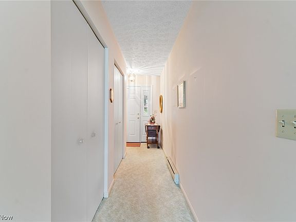 5th image of 1119 Hillcrest Dr
