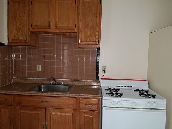 4th image of 358 North St APT 4