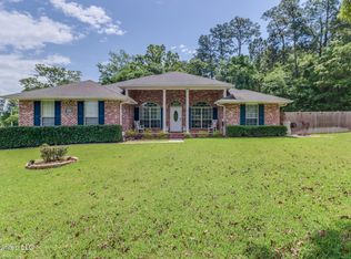 990 Kahana St, Diamondhead, MS 39525