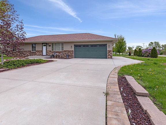 2nd image of 10337 Banyan Dr