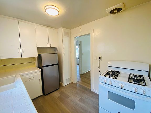 4th image of 433 N Catalina Ave #433